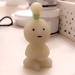 Smiski® Glow-In-The-Dark Work Series SMISKI Good Idea.